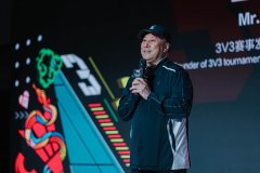 2025李宁李永波杯3V3羽毛球赛总决赛在京收官